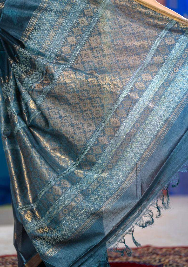 Banana Silk Saree Dark Grey With Thread Zari Woven Buttas And Zari Woven Border With Buttas And Brocade Design For Women - Indya