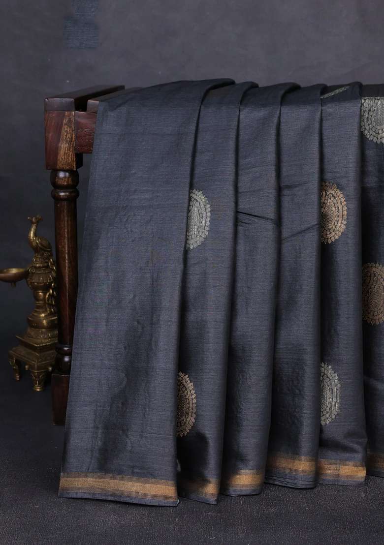 Banana Silk Saree Black With Thread Zari Woven Paisley Buttas And Zari Woven Border With Buttas And Brocade Design For Women - Indya