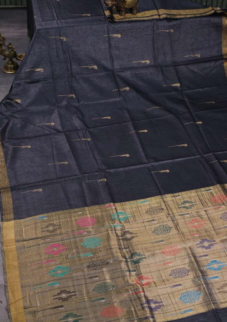 Banana Silk Saree Dark Grey With Zari Woven Muniya Buttas And Zari Woven Border With Buttas And Brocade Design For Women - Indya
