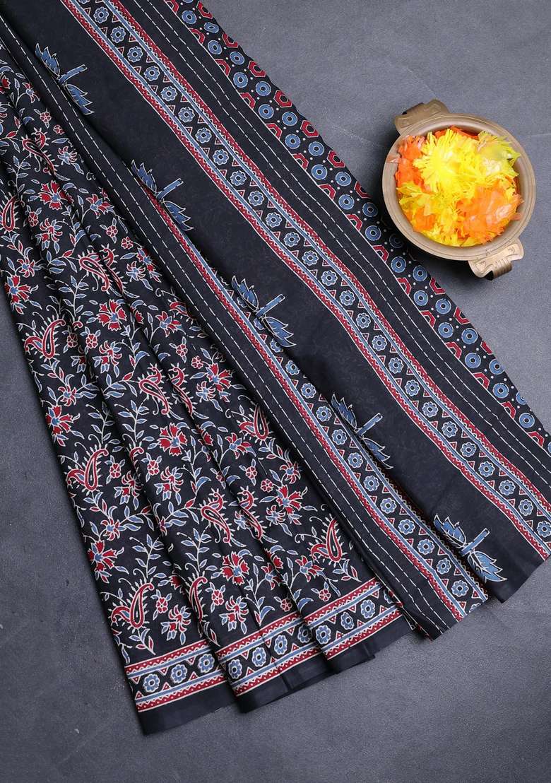 Muslin Cotton Saree Black With Allover Kalamkari Prints And Printed Border For Women - Indya