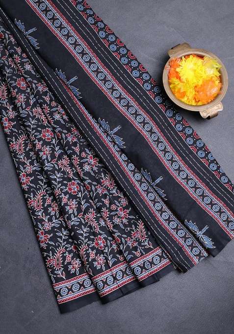 Muslin Cotton Saree Black With Allover Kalamkari Prints And Printed Border For Women