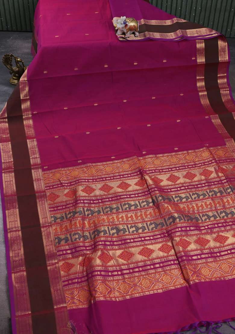 Kanchi Cotton Saree Magenta Pink And Purple With Zari Woven Buttas And Long Rettapet Zari Woven Border With Buttas And Brocade Design For Women - Indya