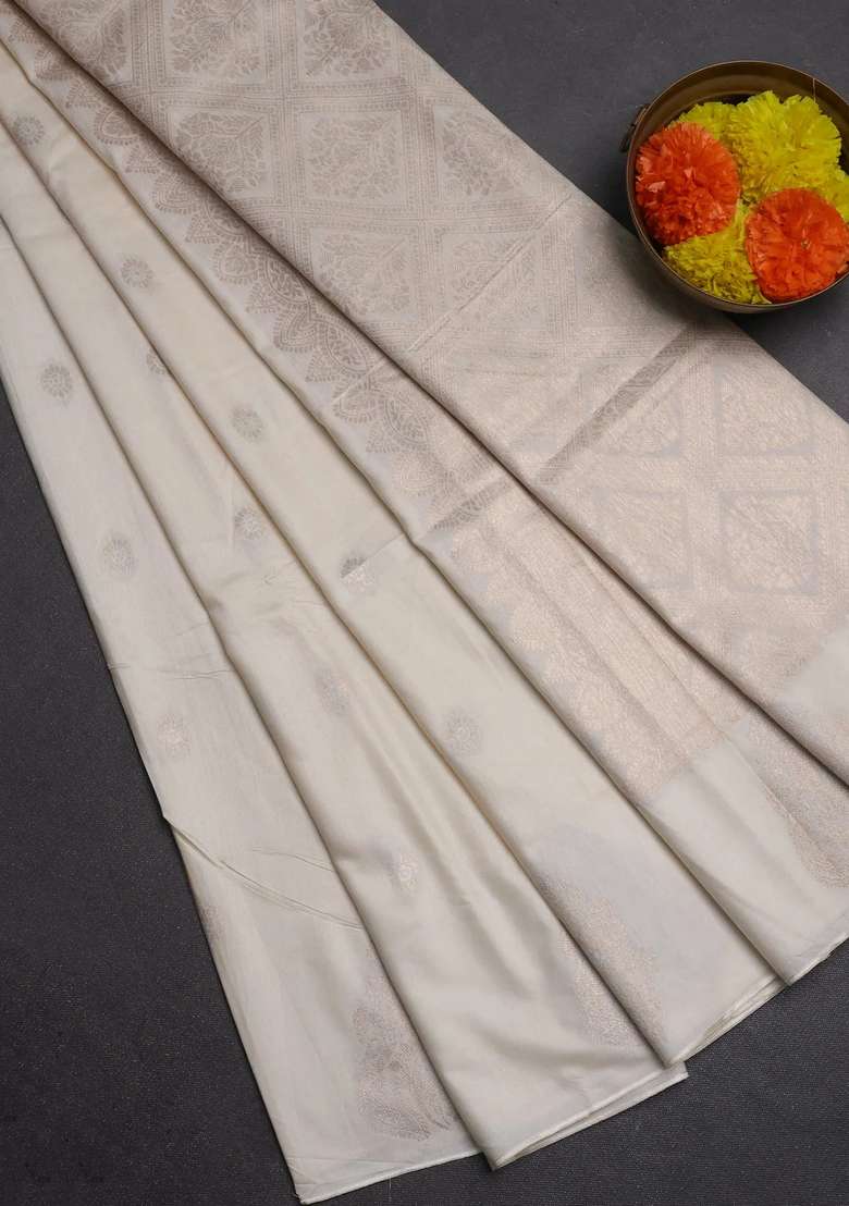 Semi Chanderi Silk Cotton Saree Cream With Allover Zari Woven Buttas And Zari Woven Butta Border With Buttas And Brocade Design For Women - Indya