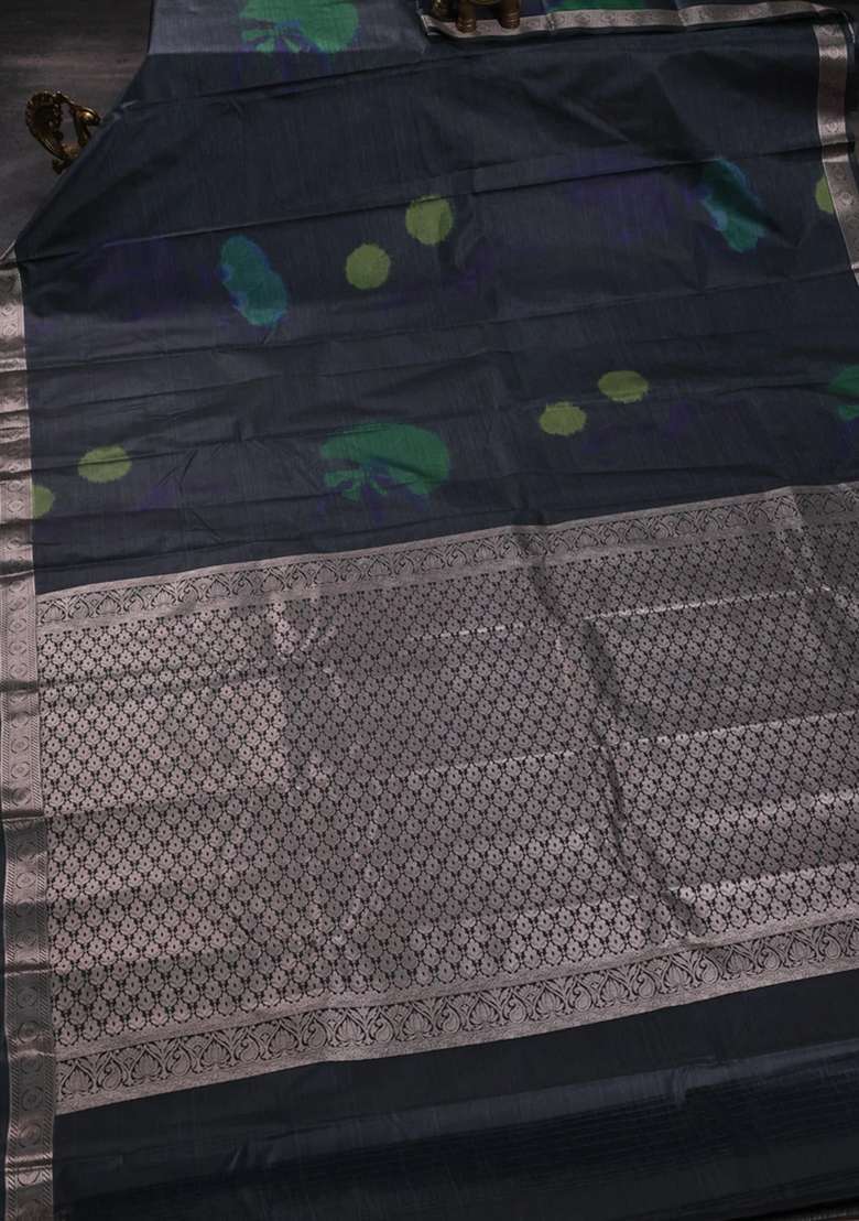 Bangalori Silk Saree Elephant Grey With Allover Ikat Weaves And Zari Woven Border With Traditional Woven Design For Women - Indya