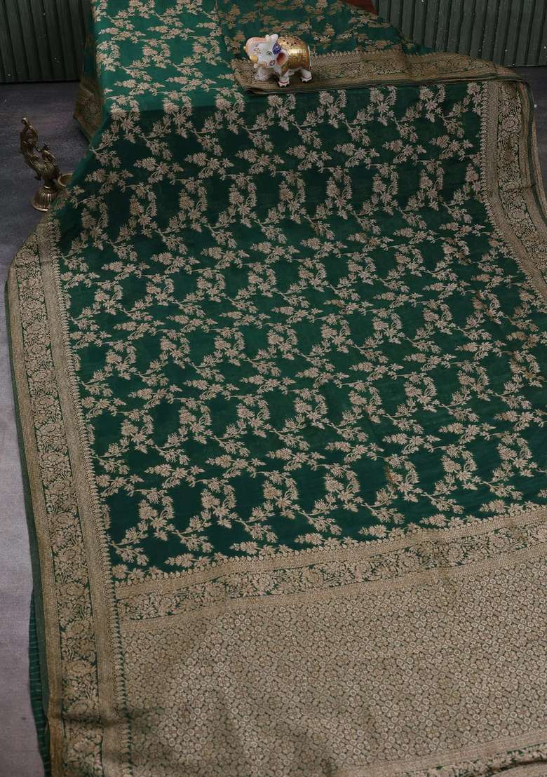 Banarasi Semi Crepe Saree Green With Allover Thread Zari Weaves And Woven Border With Traditional Woven Design For Women - Indya