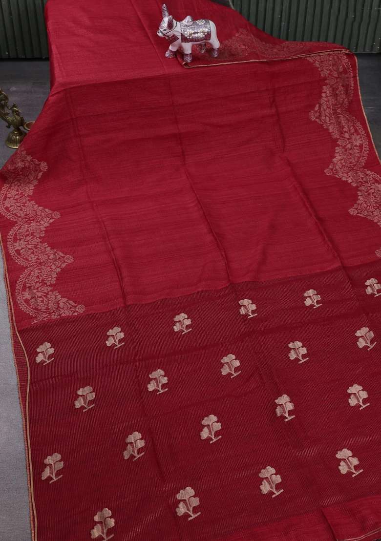 Red Matka Tussar Silk Vairaosi Saree With Traditional Woven Design For Women - Indya
