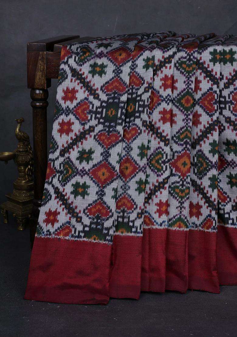 Grey Maroon Pochampally Silk Saree With Traditional Woven Design For Women - Indya