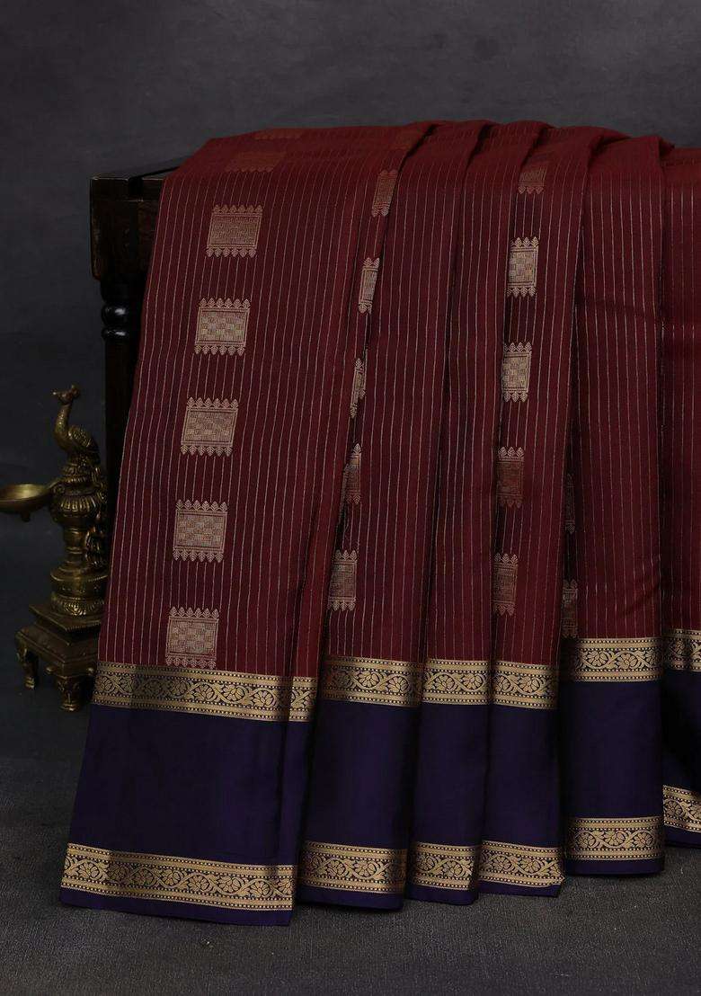 Maroon Navy Blue Kanchipuram Silk Weaves Saree With Traditional Woven Design For Women - Indya