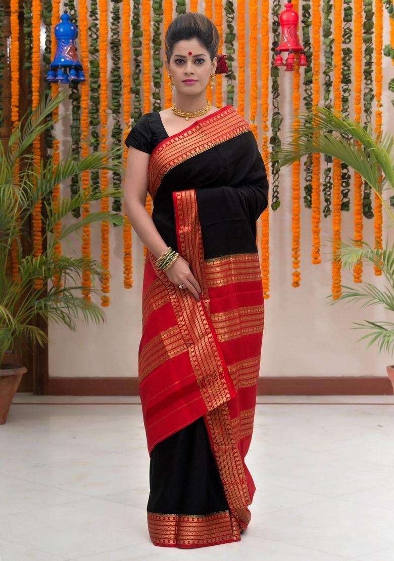 Black Red Pure Crepe Silk Saree With Traditional Woven Design For Women - Indya