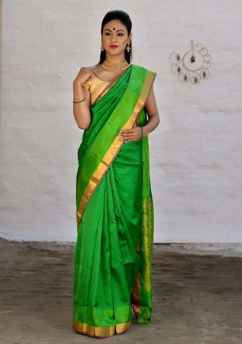 Green Pure Soft Silk Kanjivaram Handloom Saree With Traditional Woven Design For Women - Indya
