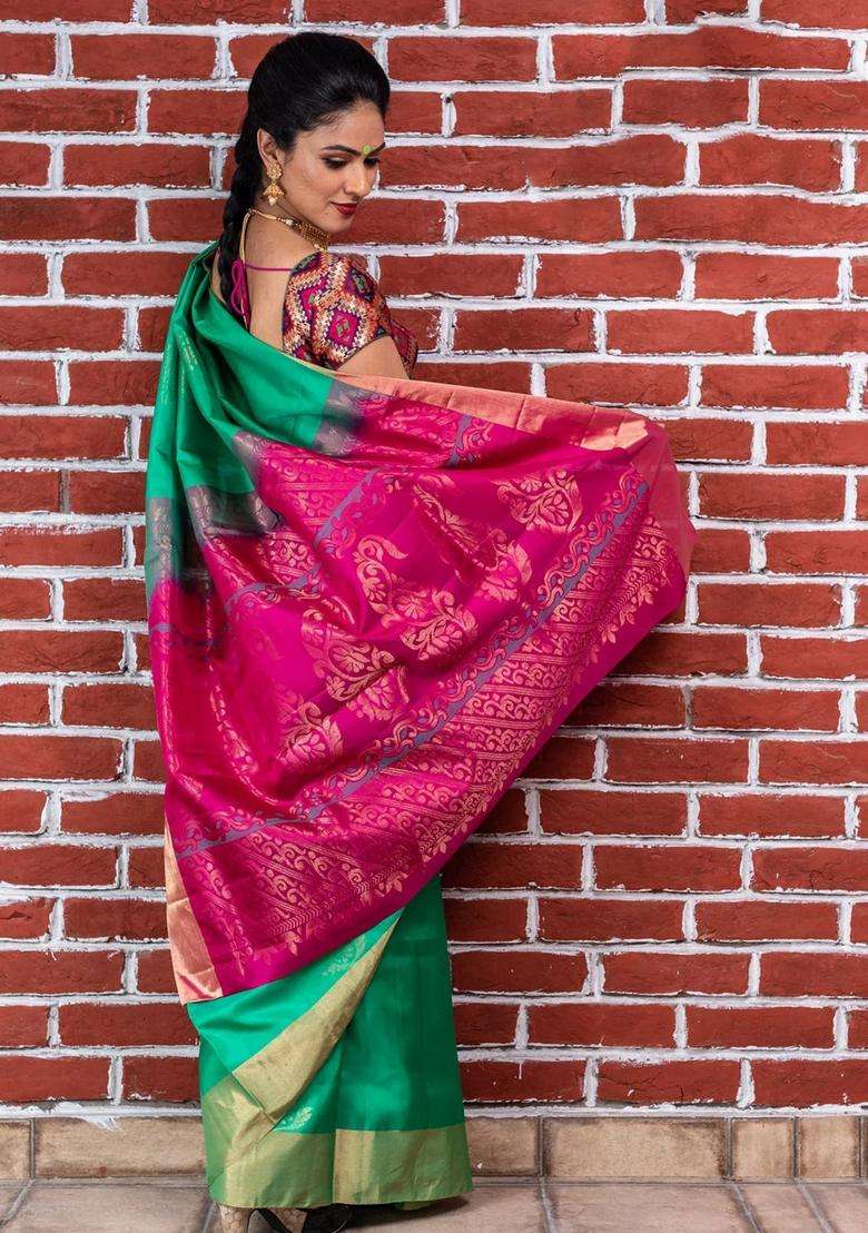 Jade Green With Magenta Pallu Pure Kanjivaram Soft Silk Saree With Traditional Woven Design For Women - Indya