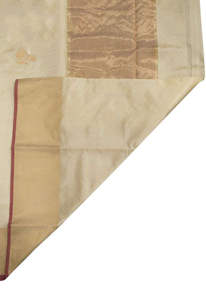Beige Pure Chandheri Silk Cotton Saree With Golden Silver Zari With Traditional Woven Design For Women - Indya