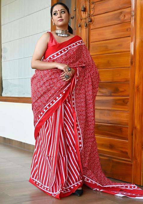 Red Pure Cotton Sarees With Traditional Woven Design For Women