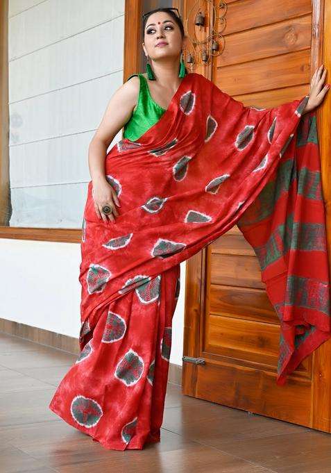 Red Pure Cotton Sarees With Traditional Woven Design For Women