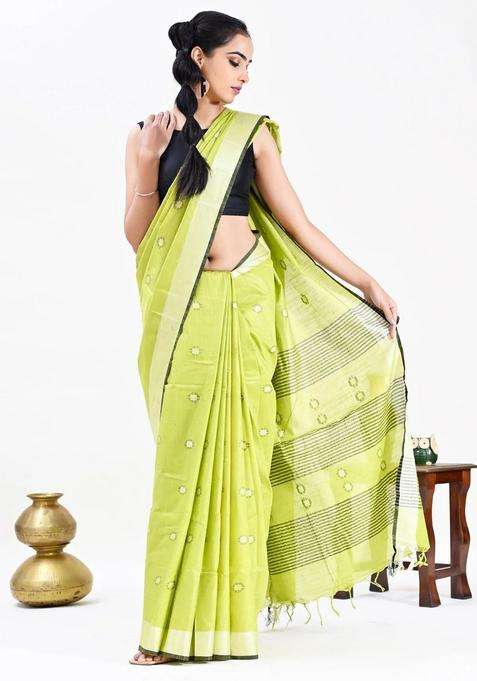 Green Color Pure Cotton Woven Mangalagiri Handloom Saree With Traditional Woven Design For Women
