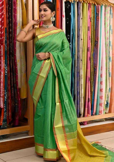 Green Color Solid Silk Cotton Maheshwari Handloom Saree With Traditional Woven Design For Women
