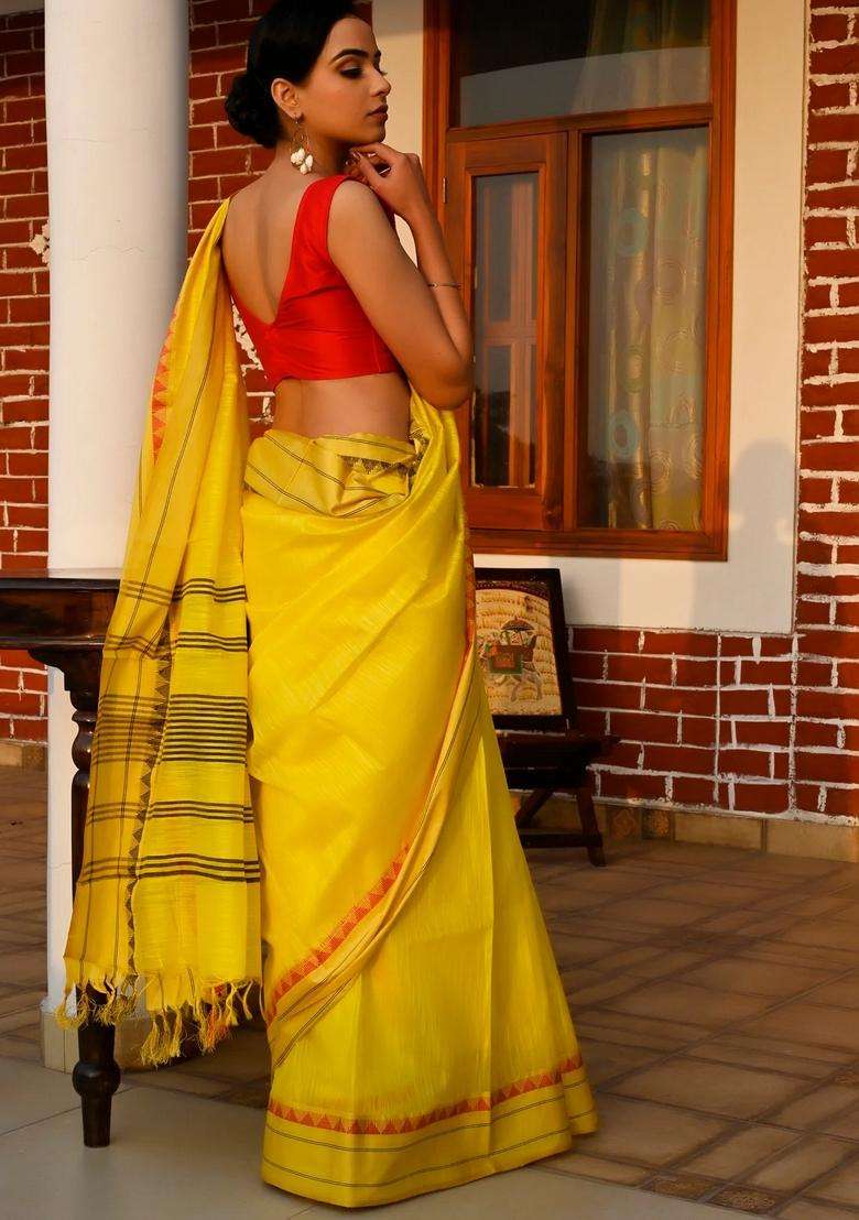 Yellow Color Silk Cotton Solid Maheshwari Handloom Saree With Traditional Woven Design For Women - Indya