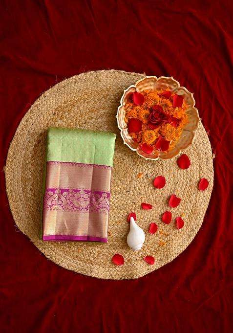 Mint Green With Magenta Pure Kanjivaram Silk Saree And Weaved With Pure 1 Gram Gold With Traditional Woven Design For Women