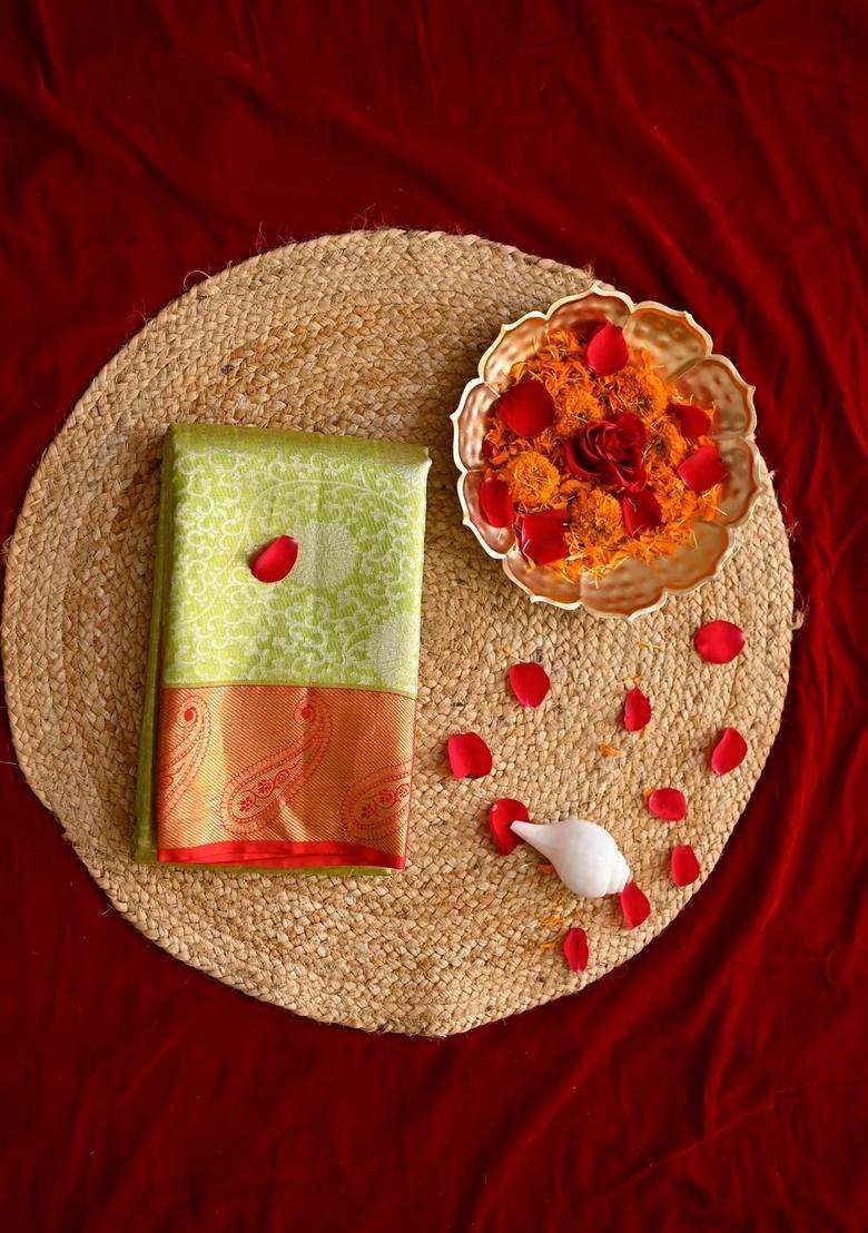 Lime Green And Red Contrast Pure Kanjivaram Silk Saree Contains 1 Gram Pure Gold With Traditional Woven Design For Women - Indya