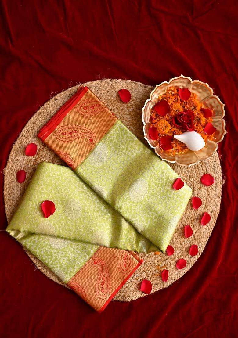 Lime Green And Red Contrast Pure Kanjivaram Silk Saree Contains 1 Gram Pure Gold With Traditional Woven Design For Women - Indya