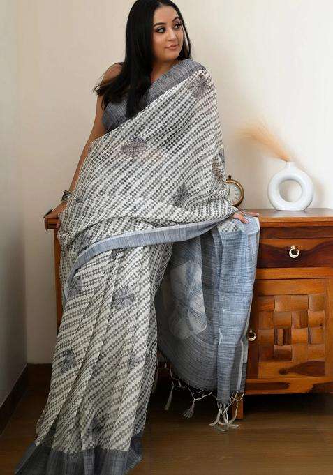 Cream Grey Linen Saree With Digital Print With Printed Design For Women