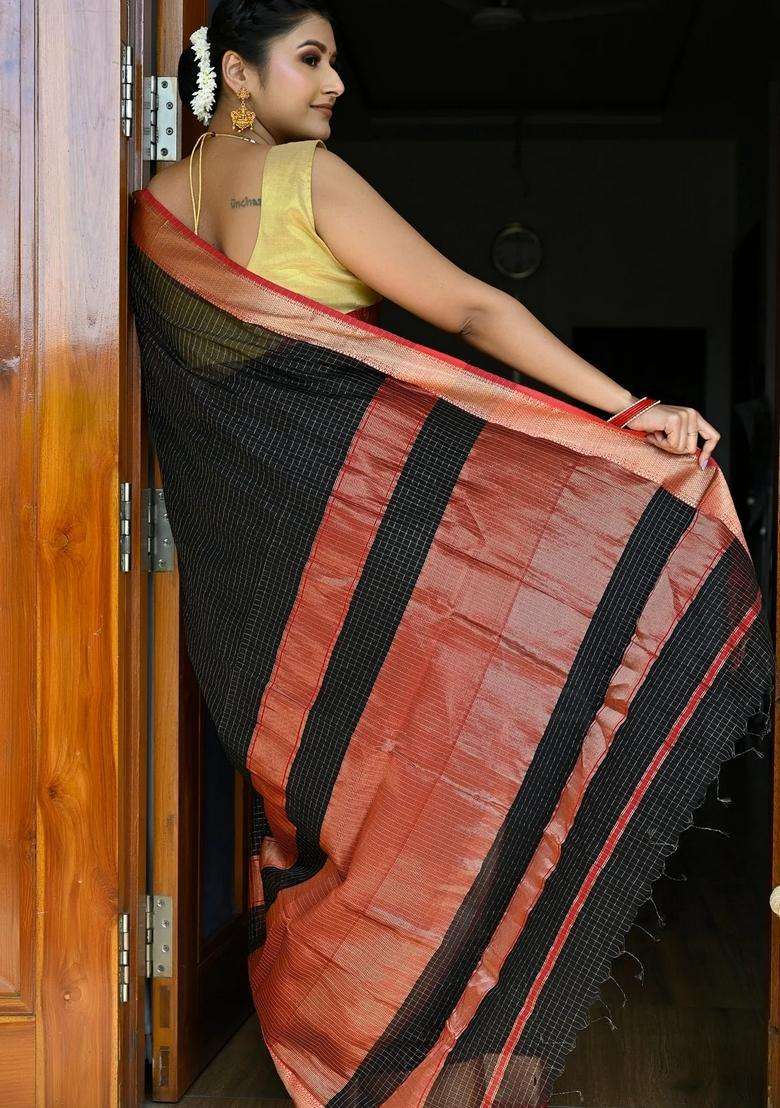 Black And Red Checked Pure Maheshwari Silk Cotton Saree With Zari Pallu And Borders With Checks And Stripes Design For Women - Indya