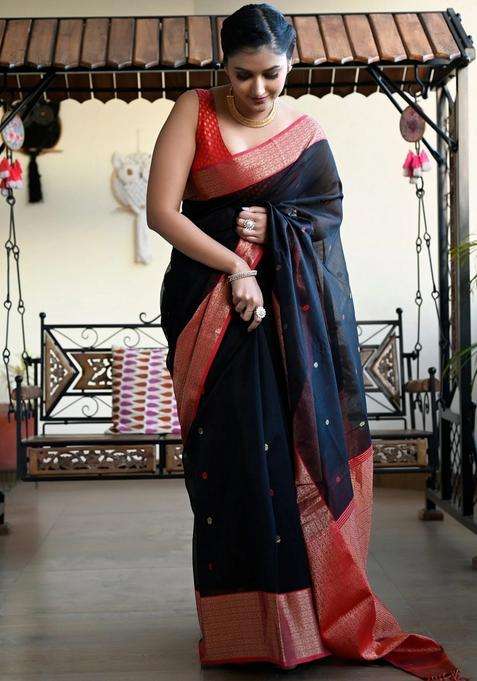 Black And Red Pure Maheshwari Silk Cotton Saree With Thread Motifs And Golden Zari Pallu With Traditional Woven Design For Women