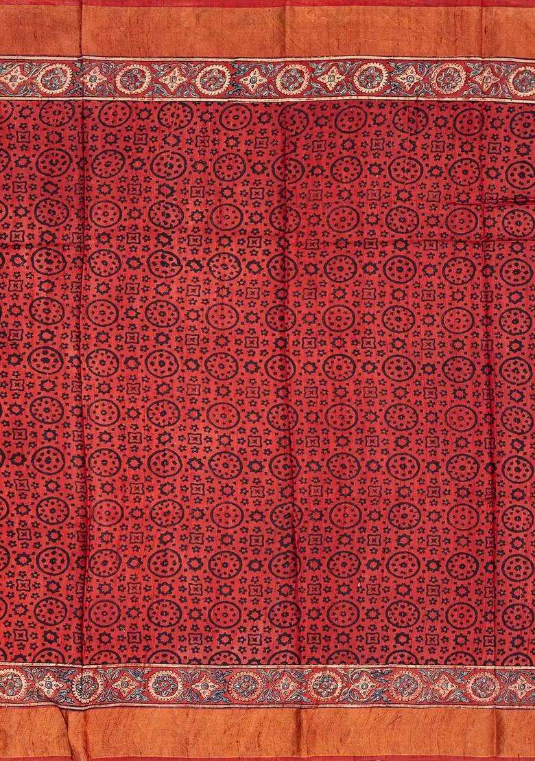 Crimson Handloom Tussar Silk Saree With Printed Floral Motifs Crimson For Women - Indya