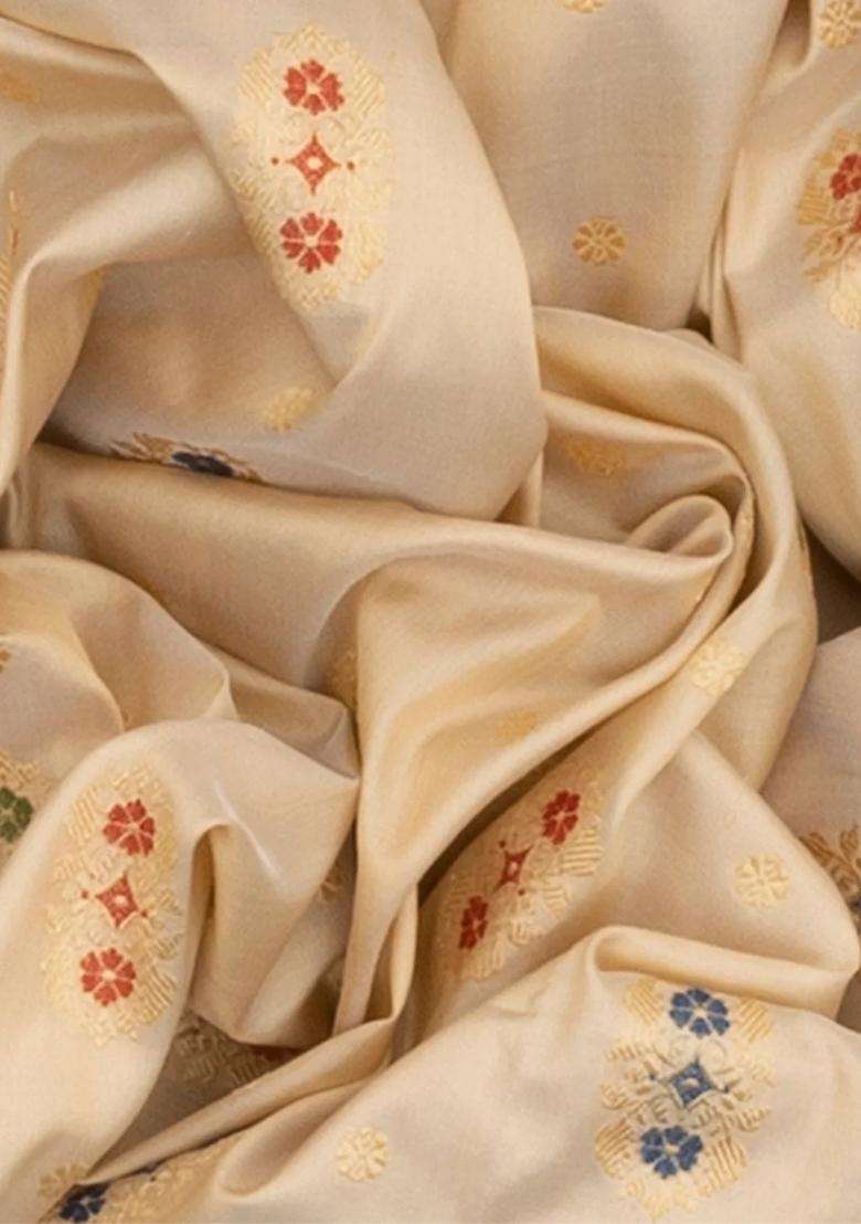 Cream Handloom Banarasi Silk Saree With Floral Meenakari Butta Border Cream With Buttas And Brocade Design For Women - Indya