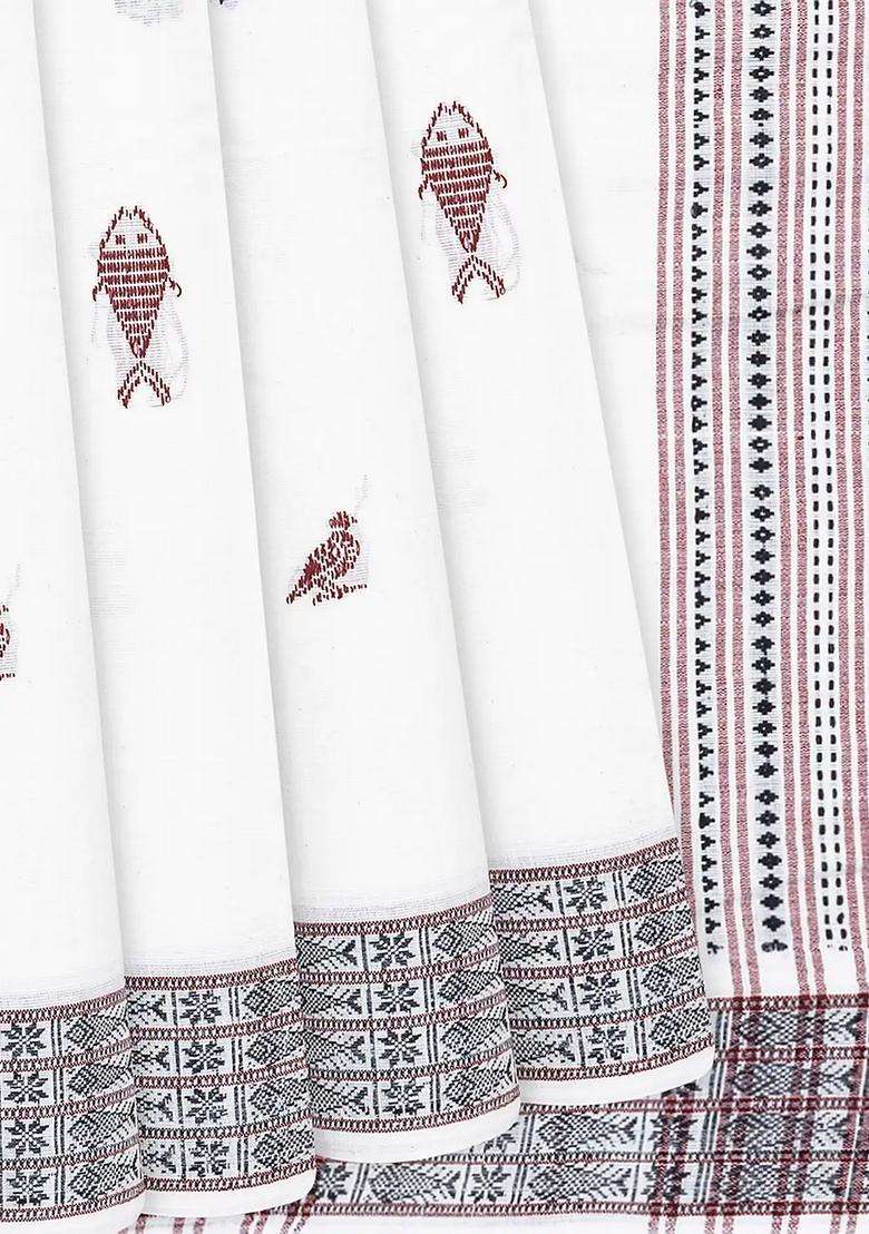 White Handwoven Chirala Cotton Saree With Fish Motifs White With Buttas And Brocade Design For Women - Indya