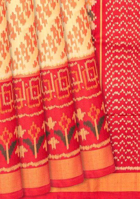 Cream Handloom Rajkot Patola Silk Saree With Floral Motifs Cream With Buttas And Brocade Design For Women