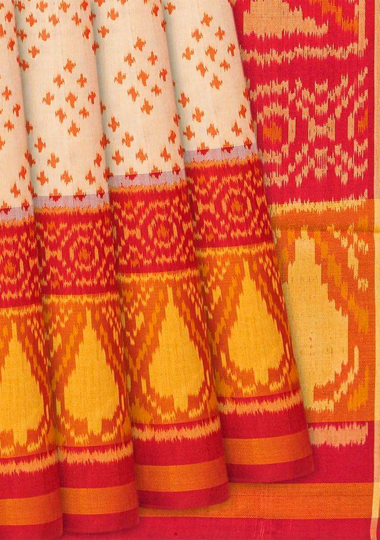 Off White Handloom Rajkot Patola Silk Saree With Diamond Motifs Off White With Buttas And Brocade Design For Women - Indya