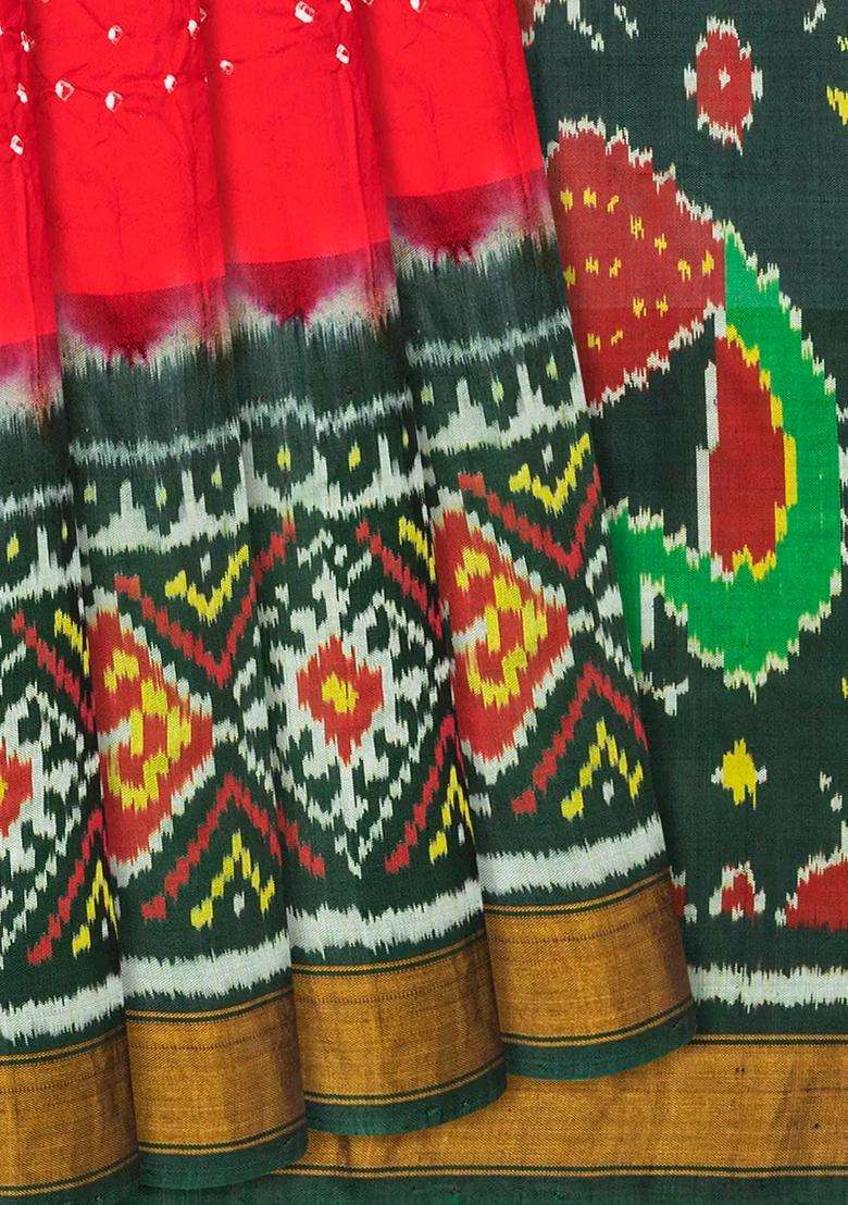 Red Handwoven Bandhani Silk Saree With Diamond Motifs Red With Printed Design For Women - Indya