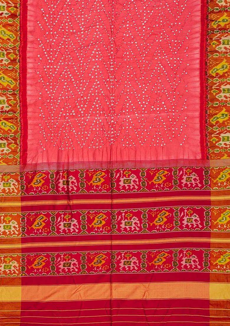 Light Peach Handwoven Bandhani Silk Saree With Diamond Motifs Light Peach With Printed Design For Women - Indya