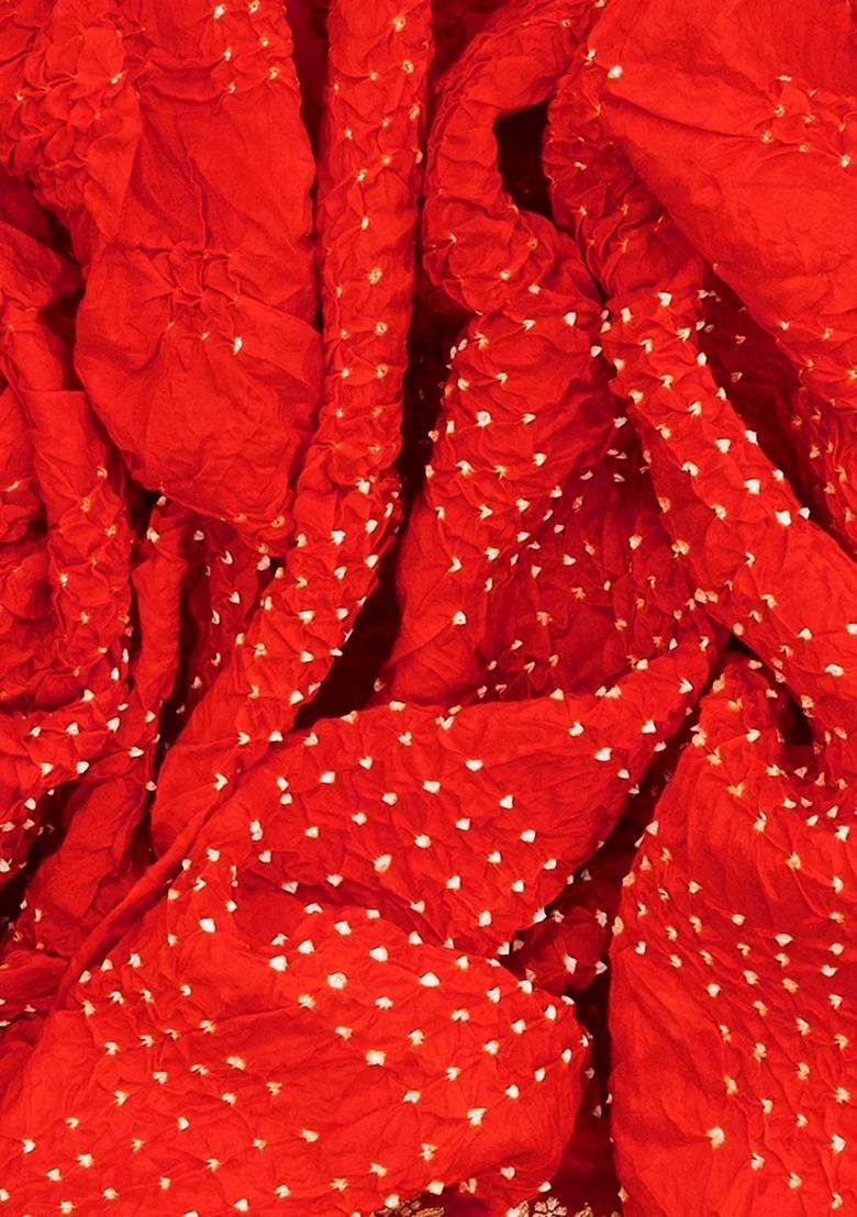 Crimson Handwoven Bandhani Silk Saree With Diamond Motifs Crimson With Printed Design For Women - Indya