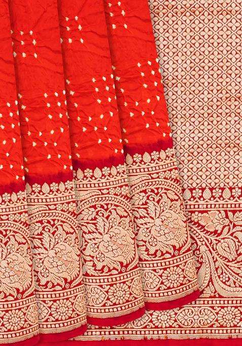 Crimson Handwoven Bandhani Silk Saree With Diamond Motifs Crimson With Printed Design For Women