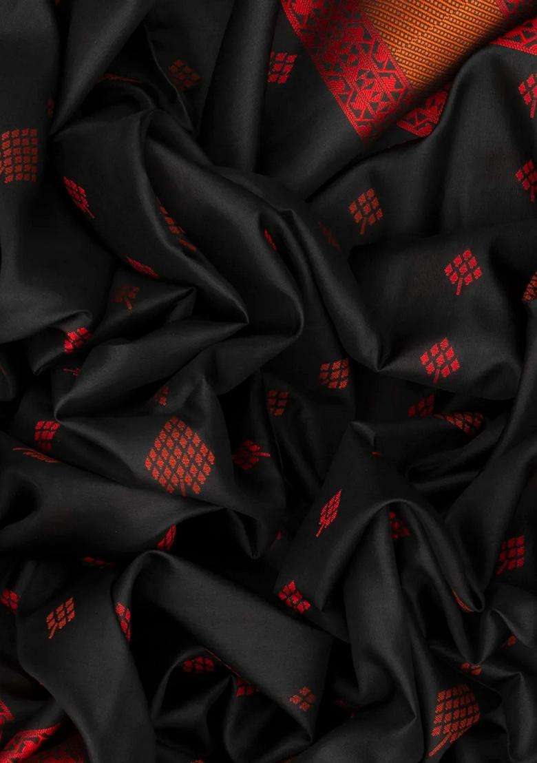 Black Handloom Soft Silk Saree With Geometric Floral Motifs Black With Buttas And Brocade Design For Women - Indya