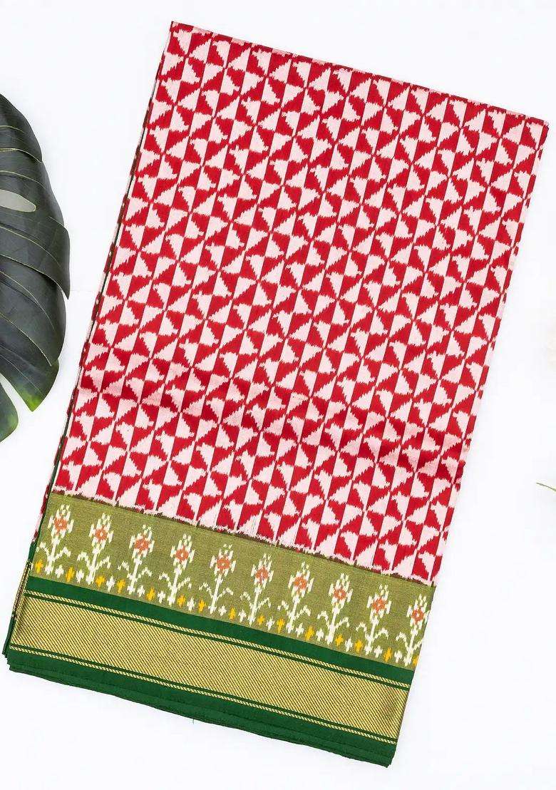 Red Handloom Ikat Silk Saree With Contrast Green Border With Printed Design For Women - Indya