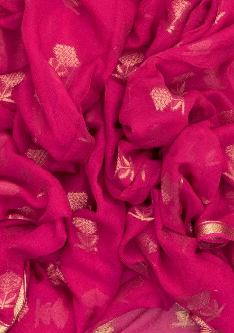 Peach Mysore Georgette Silk Saree With Floral Buttas With Buttas And Brocade Design For Women - Indya