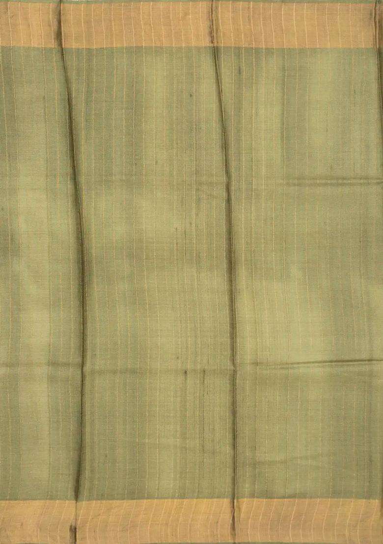 Off White Handloom Tussar Silk Saree With Printed Fish Motifs For Women - Indya