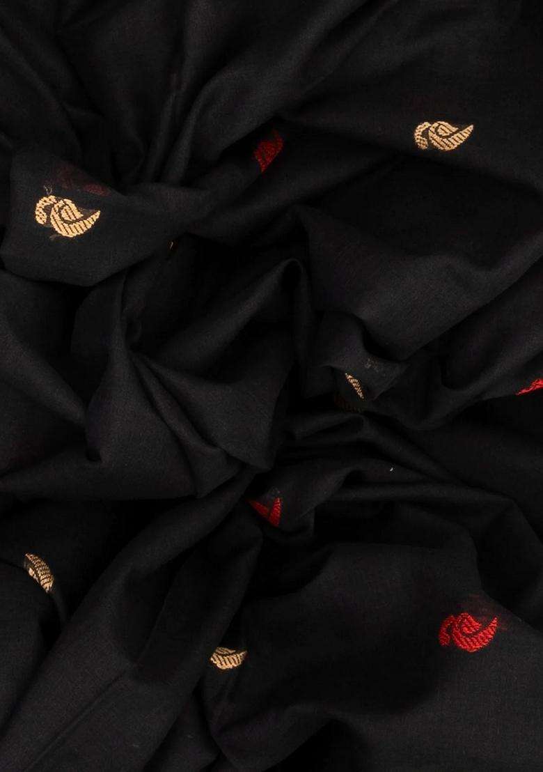 Black Handloom Bengal Cotton Saree With Mango Buttas With Buttas And Brocade Design For Women - Indya