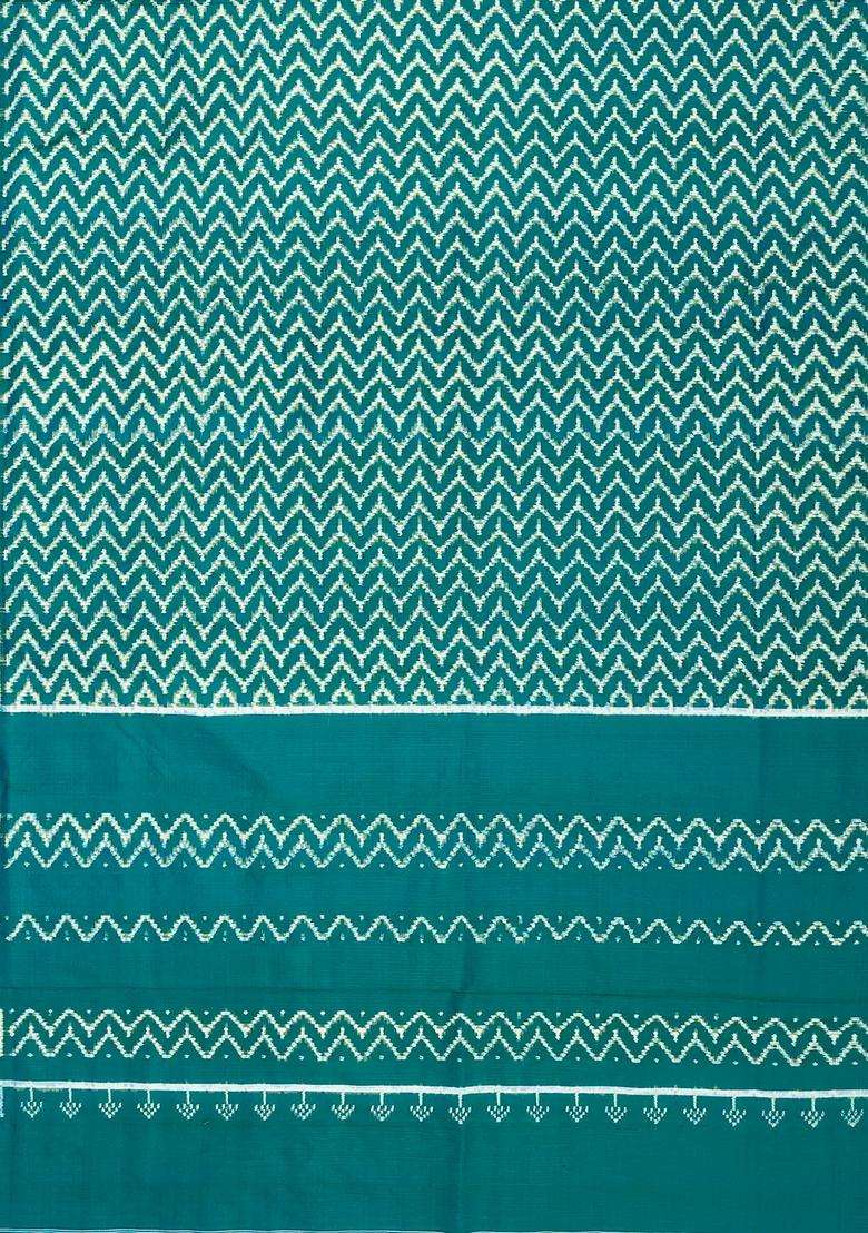 Cyan Handloom Pochampally Ikat Silk Saree With Tie Dye Chevron Motifs With Printed Design For Women - Indya