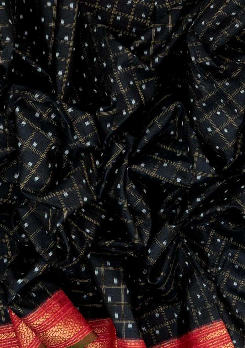 Black Handloom Pochampally Ikat Silk Saree With Zari Checks Ikat Motifs With Printed Design For Women - Indya