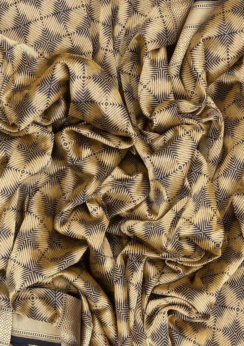 Cream Handloom Banarasi Silk Saree With Geometric Gradient Motifs With Buttas And Brocade Design For Women - Indya