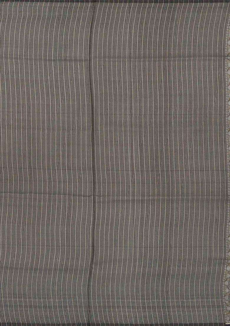 Black Handloom Banarasi Organza Silk Saree With Floral Motifs With Buttas And Brocade Design For Women - Indya