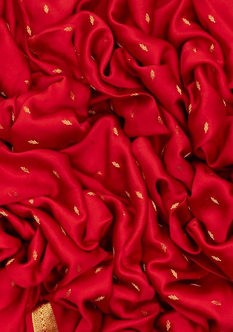 Red Woven Mysore Silk Crepe Saree With Floral Buttas With Buttas And Brocade Design For Women - Indya