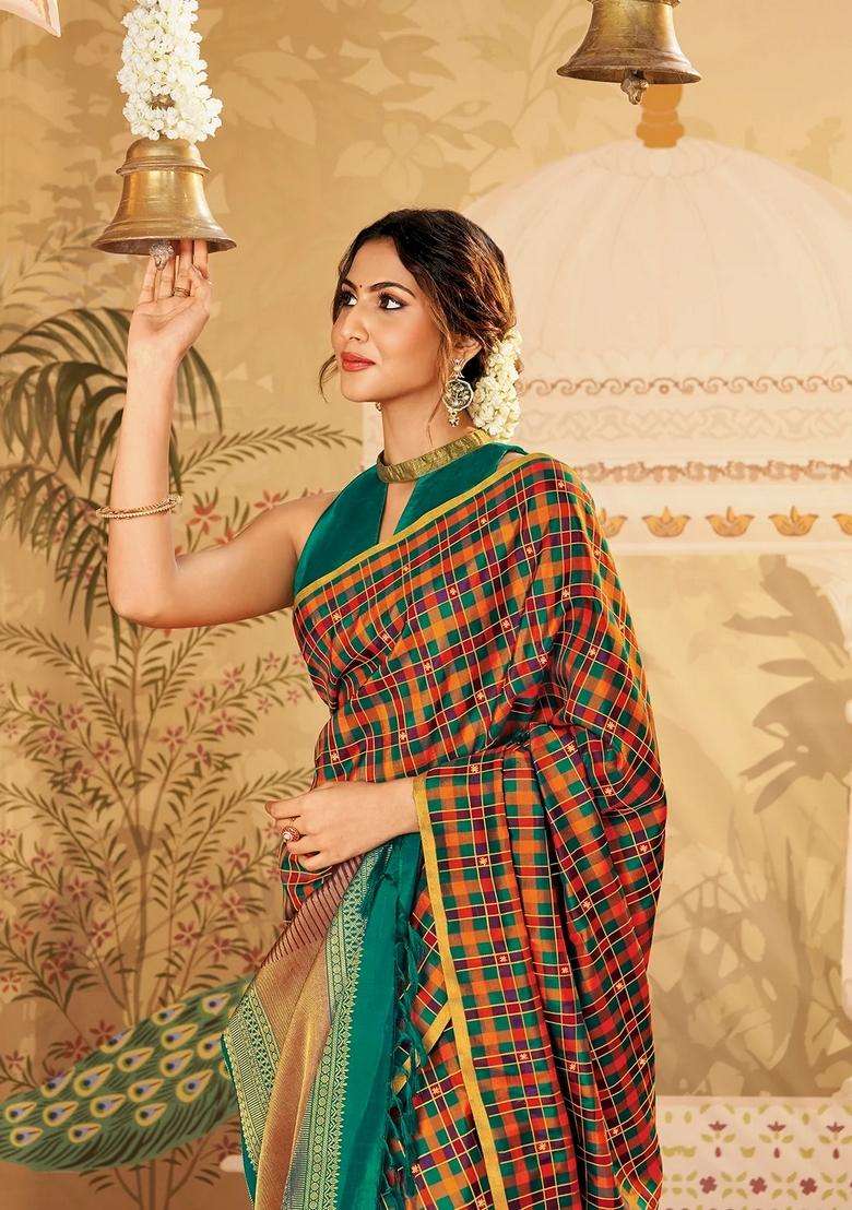 Multicolour Handloom Kottadi Kattam Silk Saree With Floral Buttas With Buttas And Brocade Design For Women - Indya