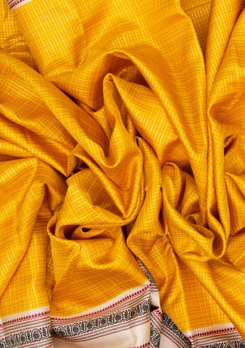 Mango Yellow Handloom Korvai Kanchipuram Silk Saree With Checks Contrast Border With Korvai And Temple Border Design For Women - Indya