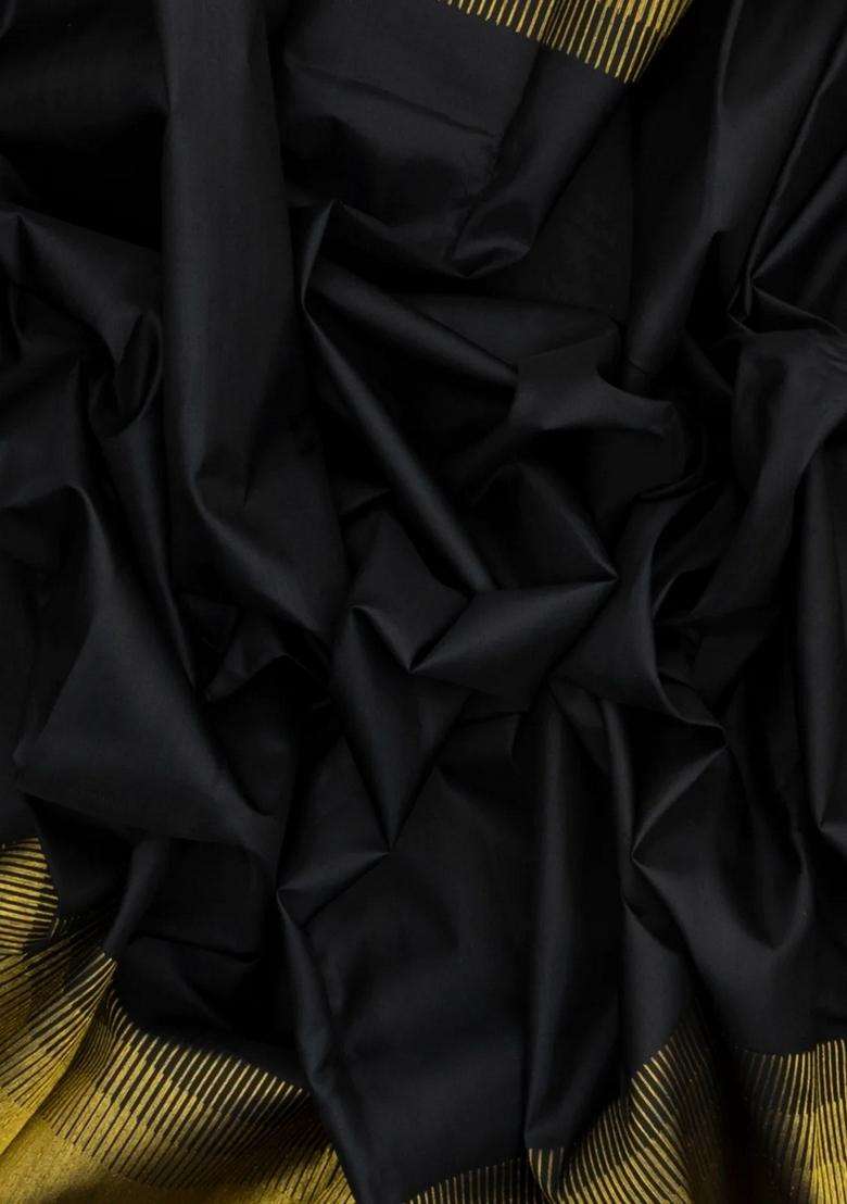 Black Handloom Kanchipuram Silk Saree With Comb Tooth Border With Traditional Woven Design For Women - Indya