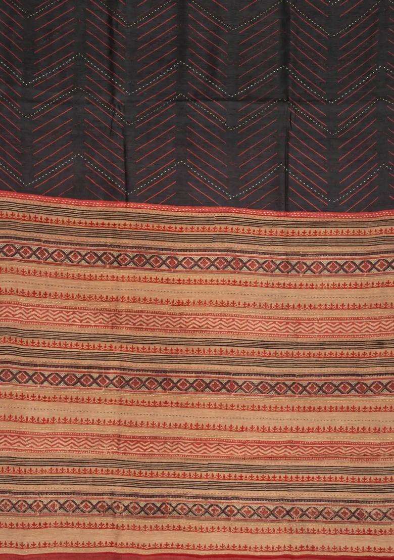 Black Handloom Tussar Silk Saree With Printed Chevron Motifs For Women - Indya